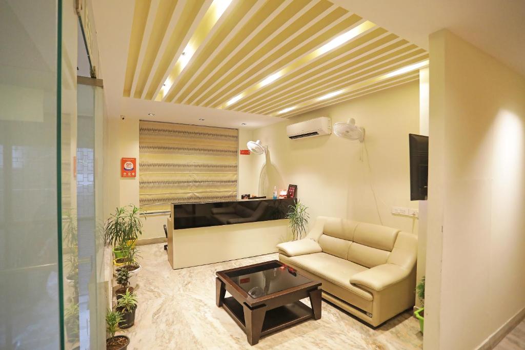 Hotel Goodluck Suites Near Delhi Airport