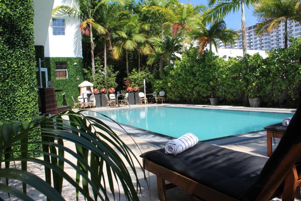 San Juan Hotel Miami Beach