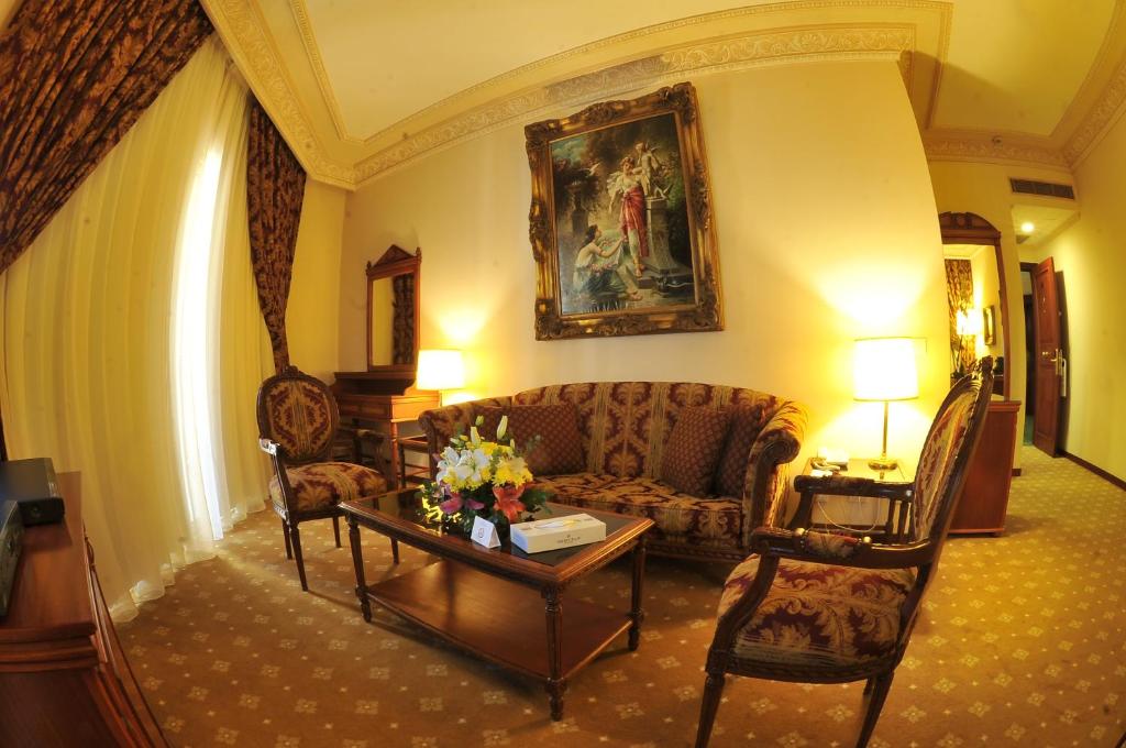 Serenada Golden Palace - Boutique Hotel