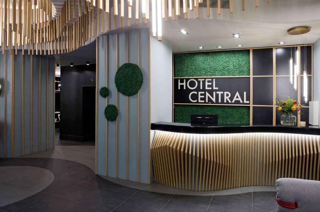 Central Hotel