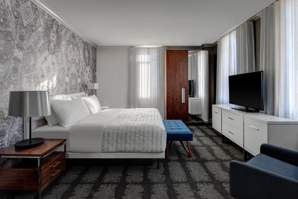 Le Meridien Indianapolis