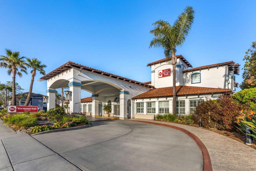 Best Western Plus Capitola By-the-Sea Inn & Suites