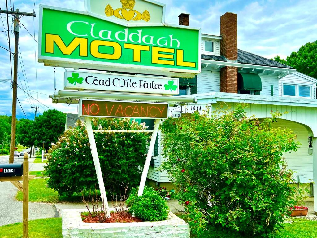 Claddagh Motel & Suites