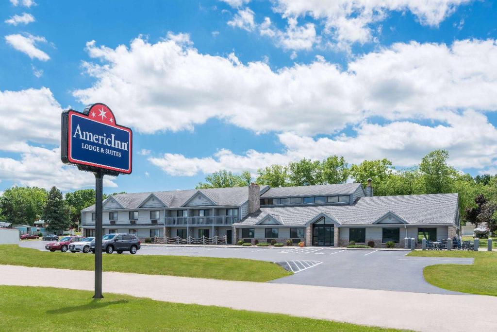 AmericInn by Wyndham Lake City